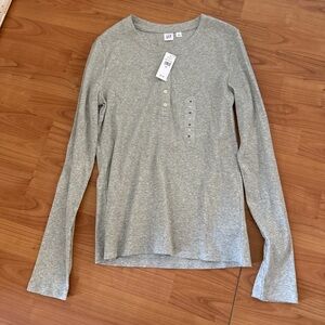 GAP Heather Gray Ribbed Henley Top